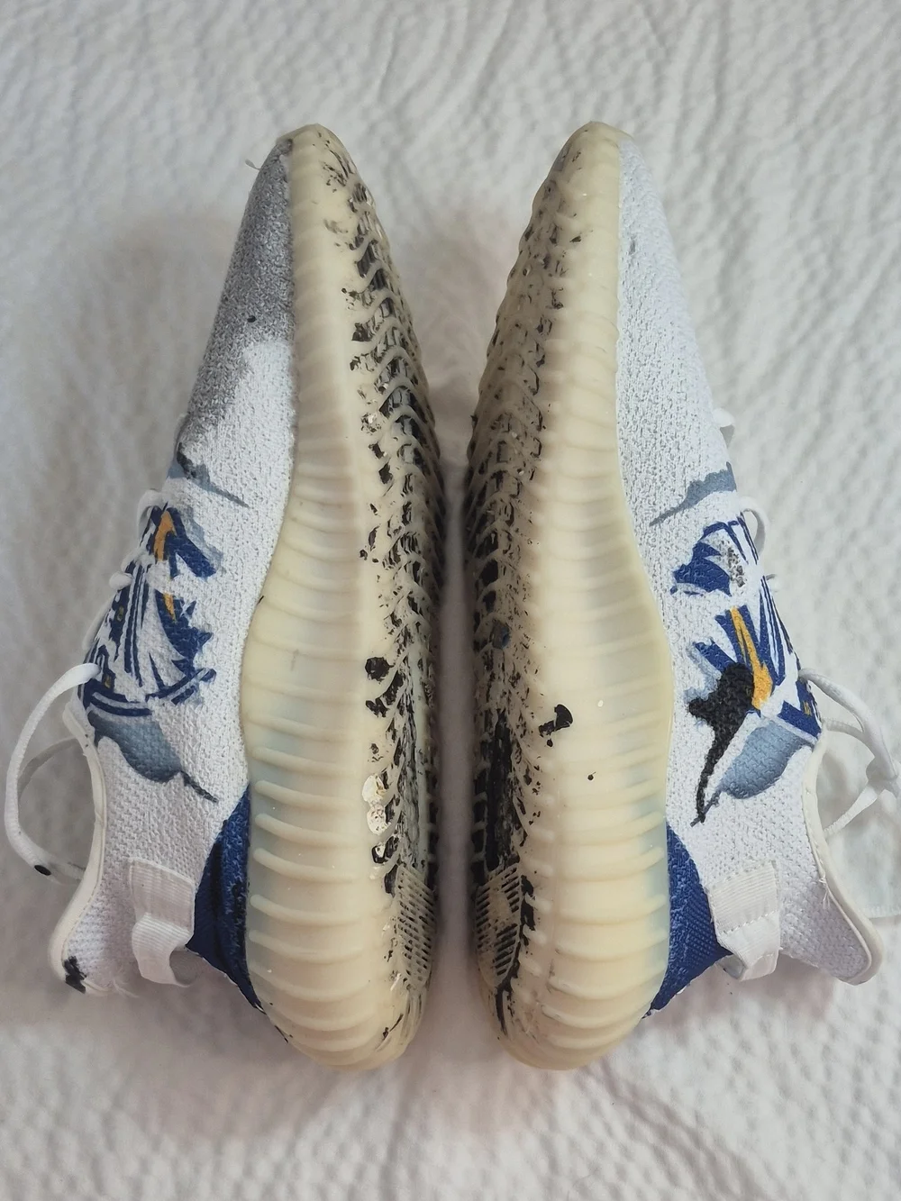 adidas Men's White/Blue/Gray Lace Up Low Top Athletic Sneakers Graphic Print